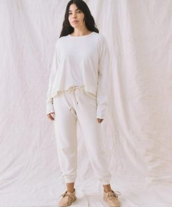 Attireary.shop0525e063b4 2