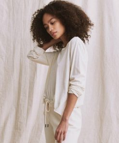 Attireary.shop0525e063b4 4