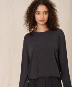 Attireary.shop2112f49747 1