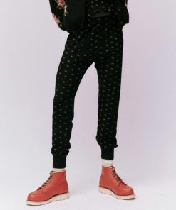 Attireary.shop49220da88e 1