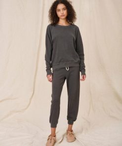 Attireary.shop66080f0168 1