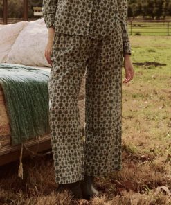 Attireary.shop829271f229 1