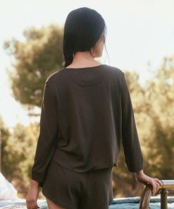 Attireary.shopa055259634 2