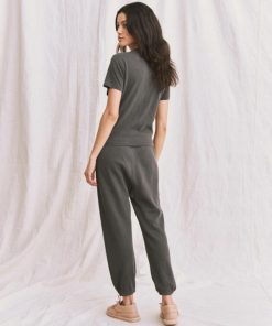 Attireary.shopd2f1e0b485 2
