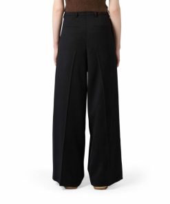 Attireary.shop0c2c1c757e 1