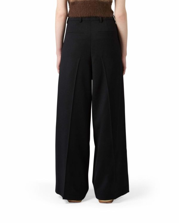 Attireary.shop0c2c1c757e 1