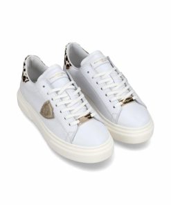 Attireary.shop43f3425eb0 1