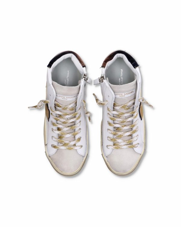 Attireary.shop63da536f66 2