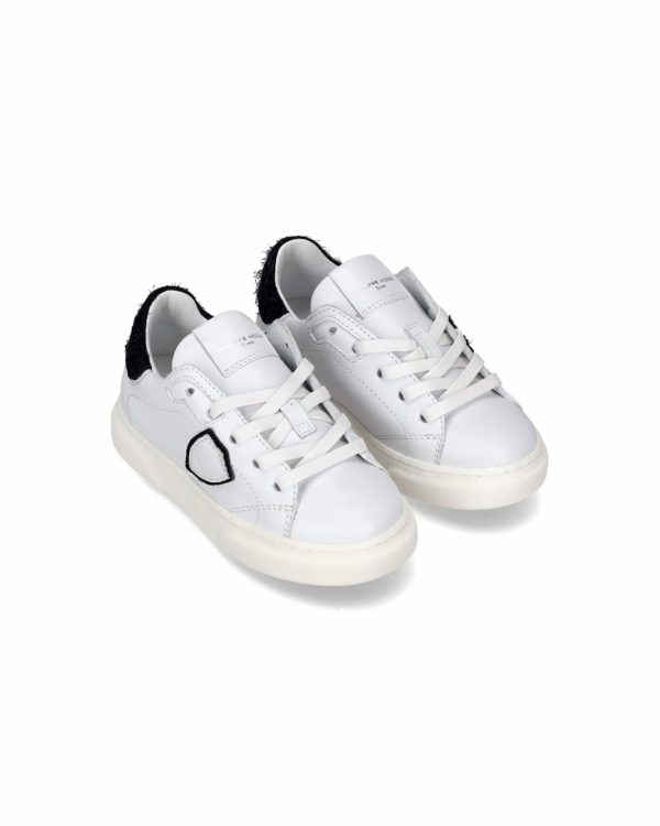 Attireary.shop74f50e8276 1