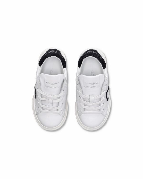 Attireary.shop74f50e8276 2