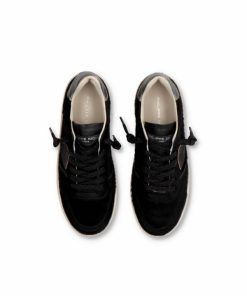 Attireary.shopd5a2d8d401 2