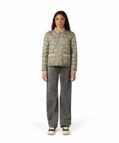 Attireary.shopd74fc60089 3