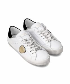 Attireary.shopf2bdc16e9c 1